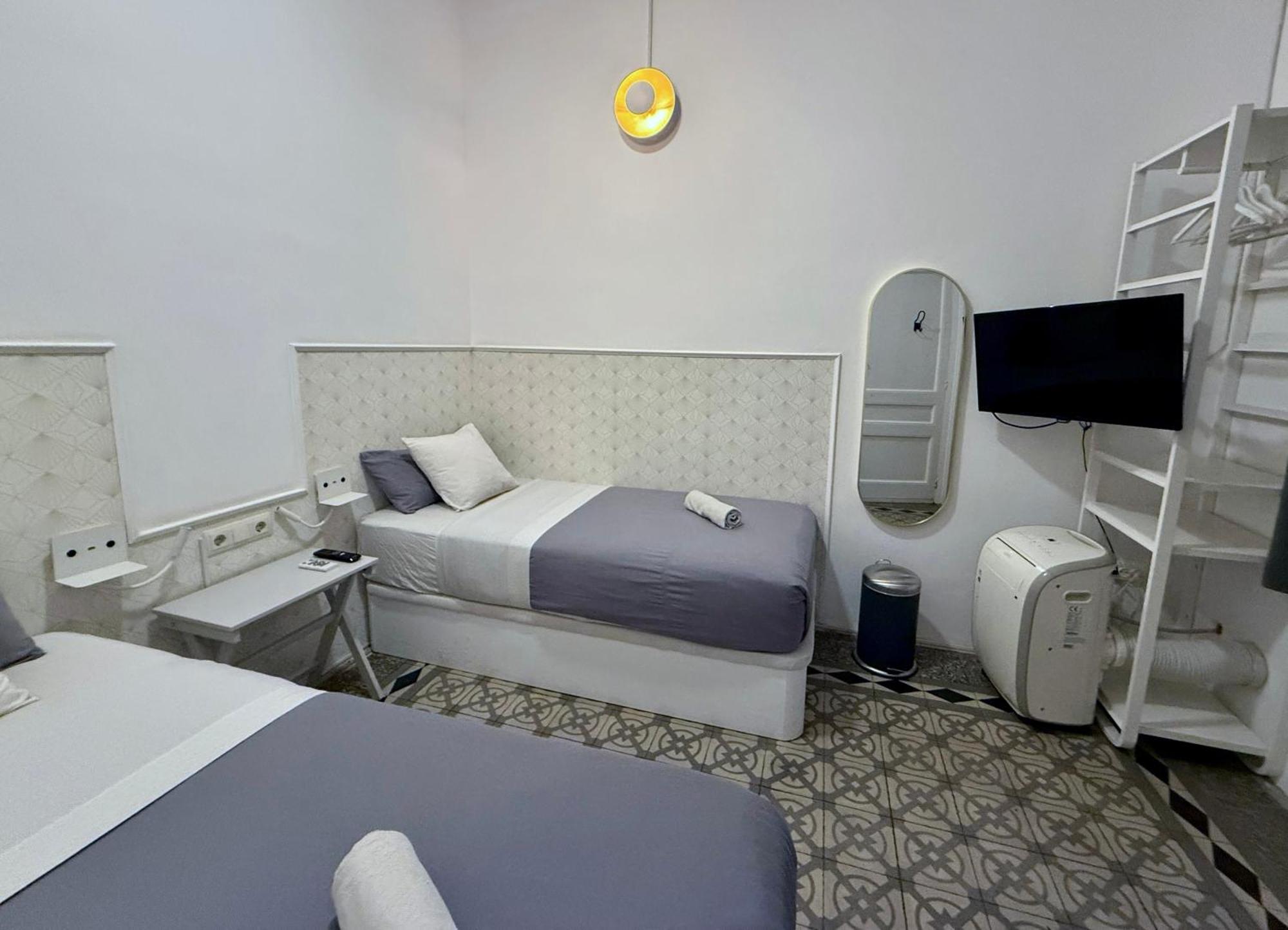 Hostel Fabrizzio's Petit Barcelona